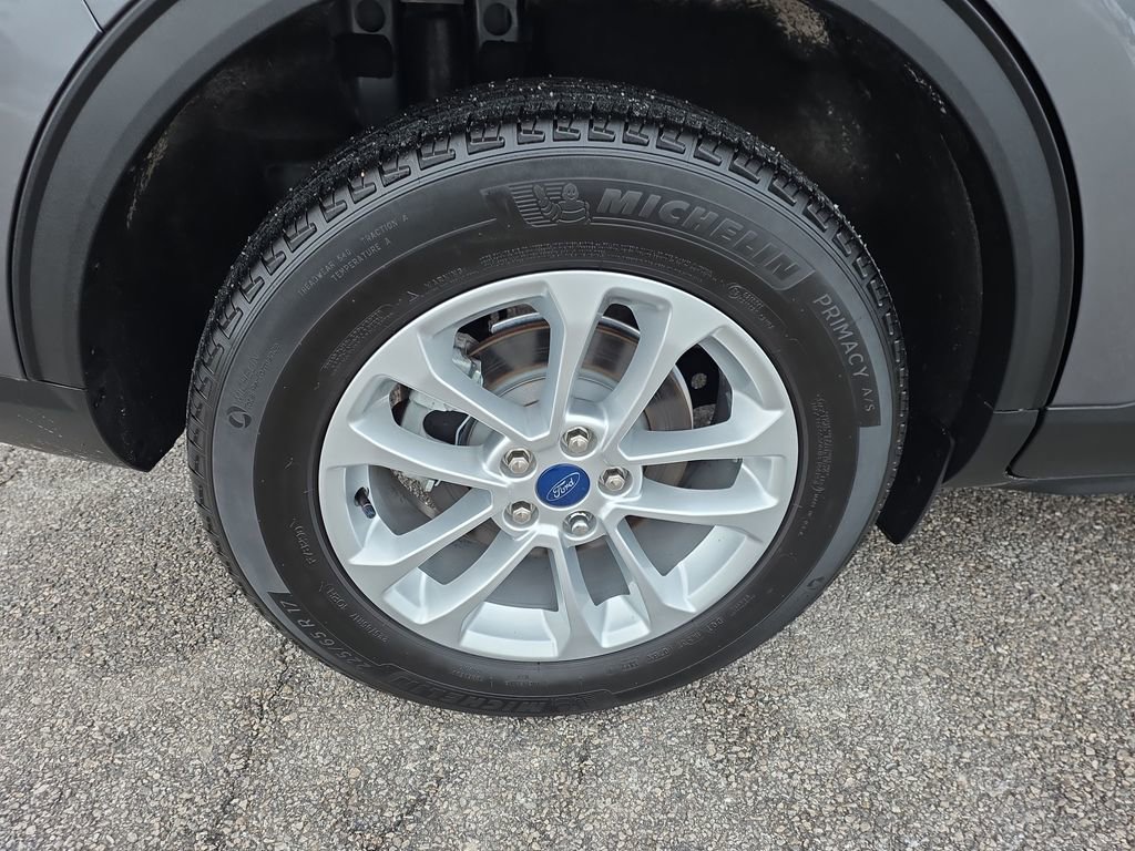 Used 2022 Ford Escape SE w/ Cold Weather Package image 12