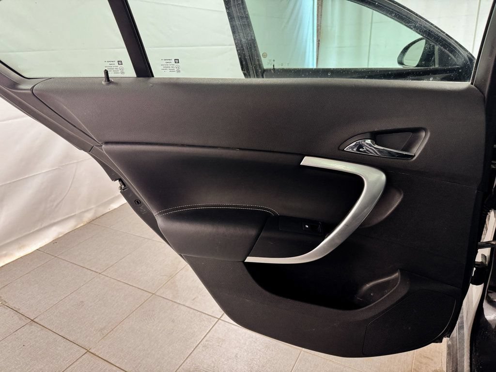 Used 2017 Buick Regal Premium AWD image 16