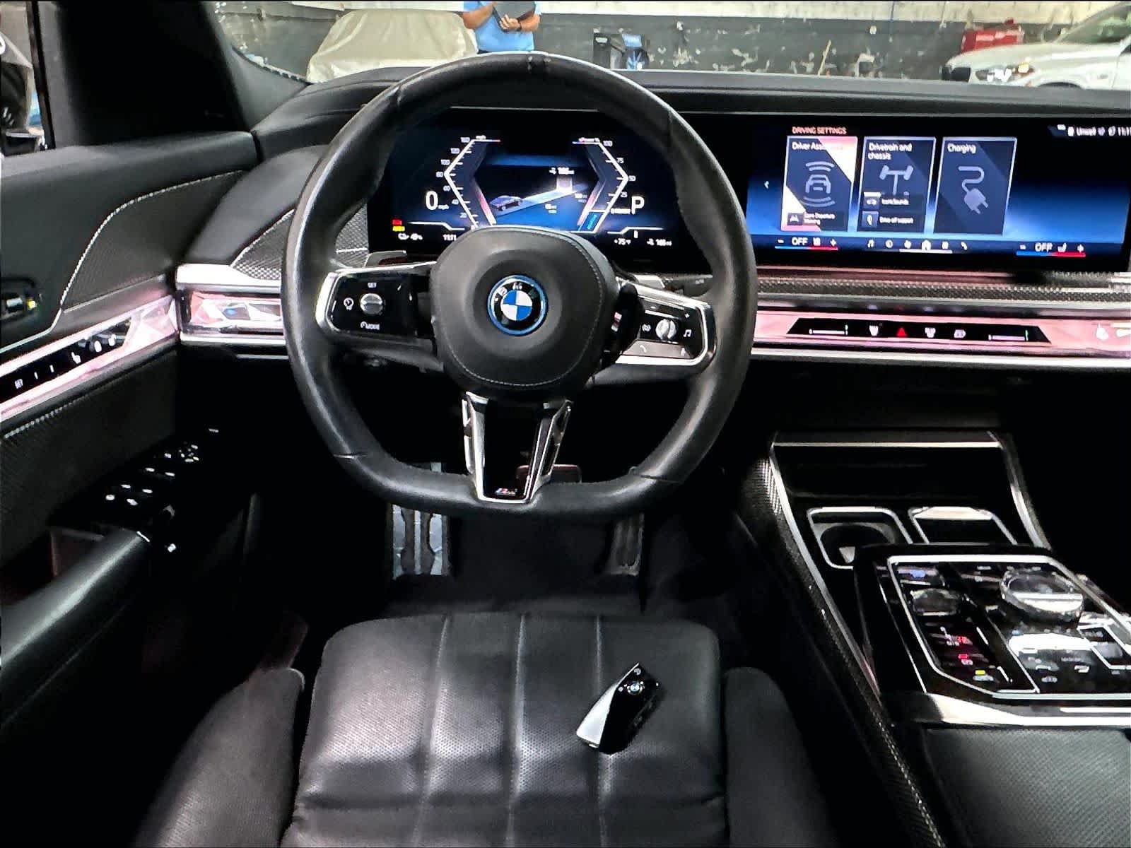 Used 2023 BMW i7 xDrive60 AWD/4WD image 8