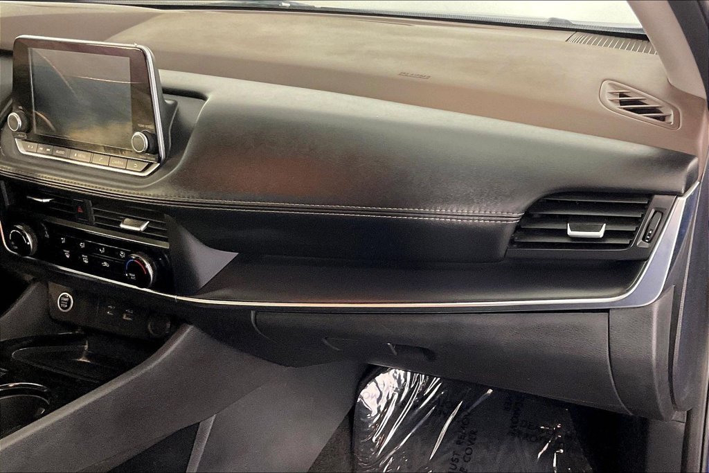 Used 2023 Nissan Rogue S FWD image 18
