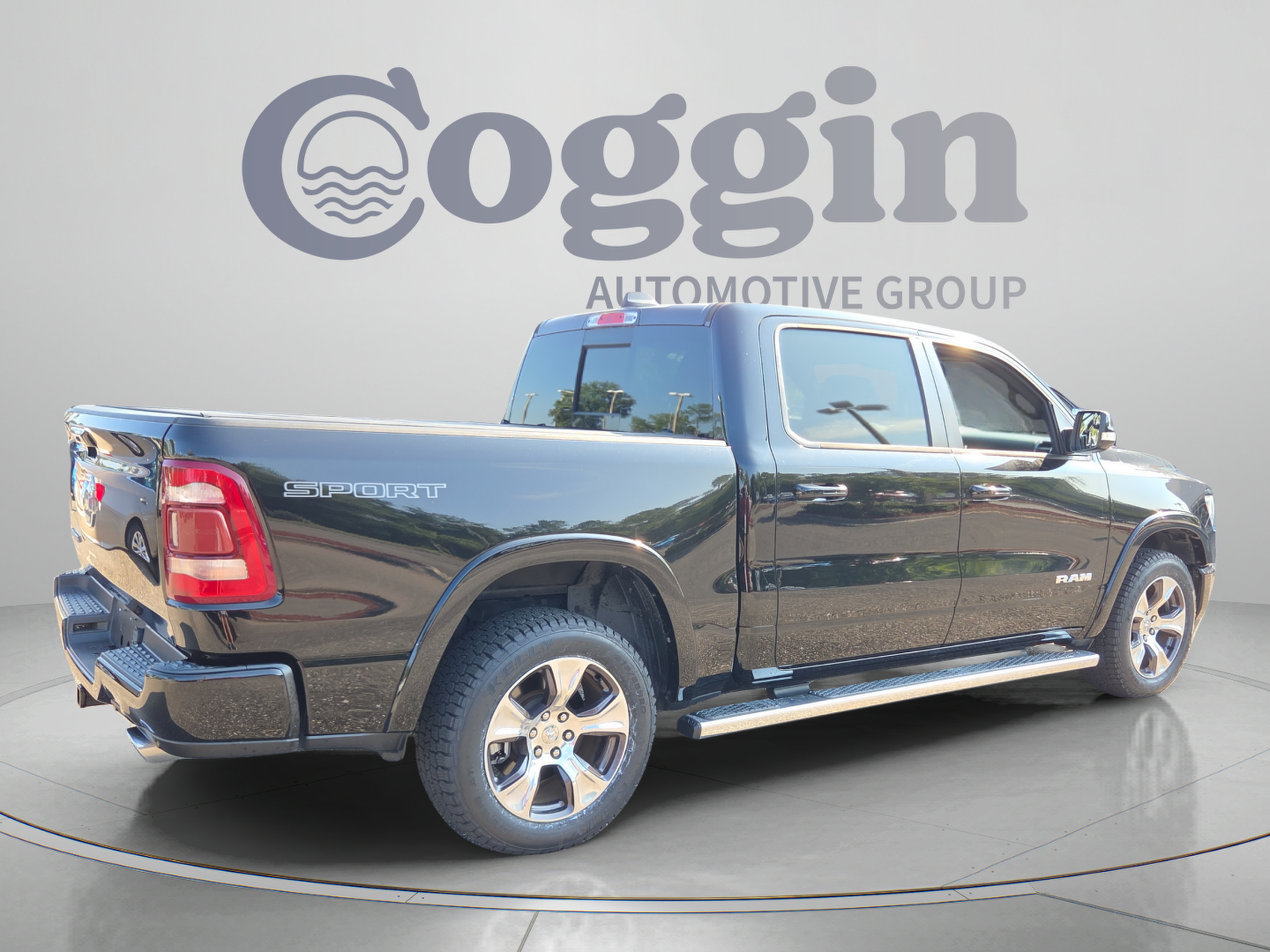 Used 2022 RAM 1500 Laramie w/ Sport Appearance Package RWD image 5