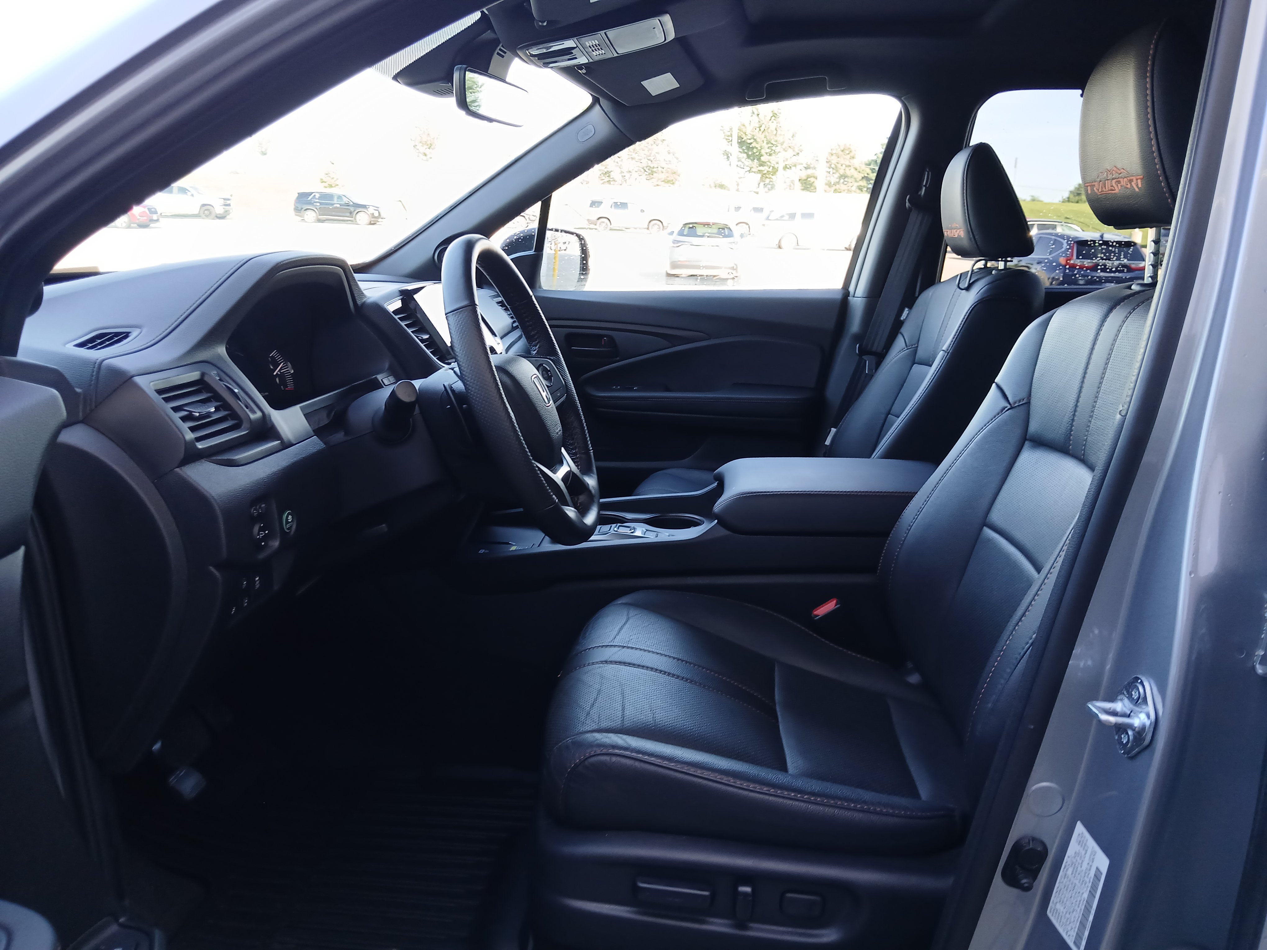 Used 2025 Honda Passport TrailSport image 7