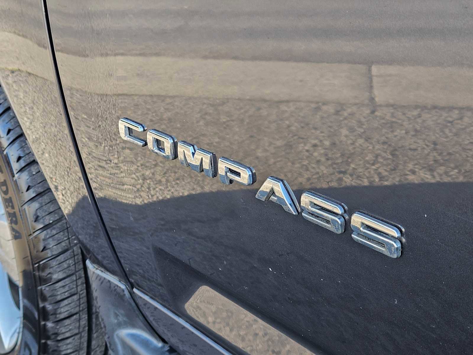 Used 2015 Jeep Compass Sport w/ Power Value Group image 18