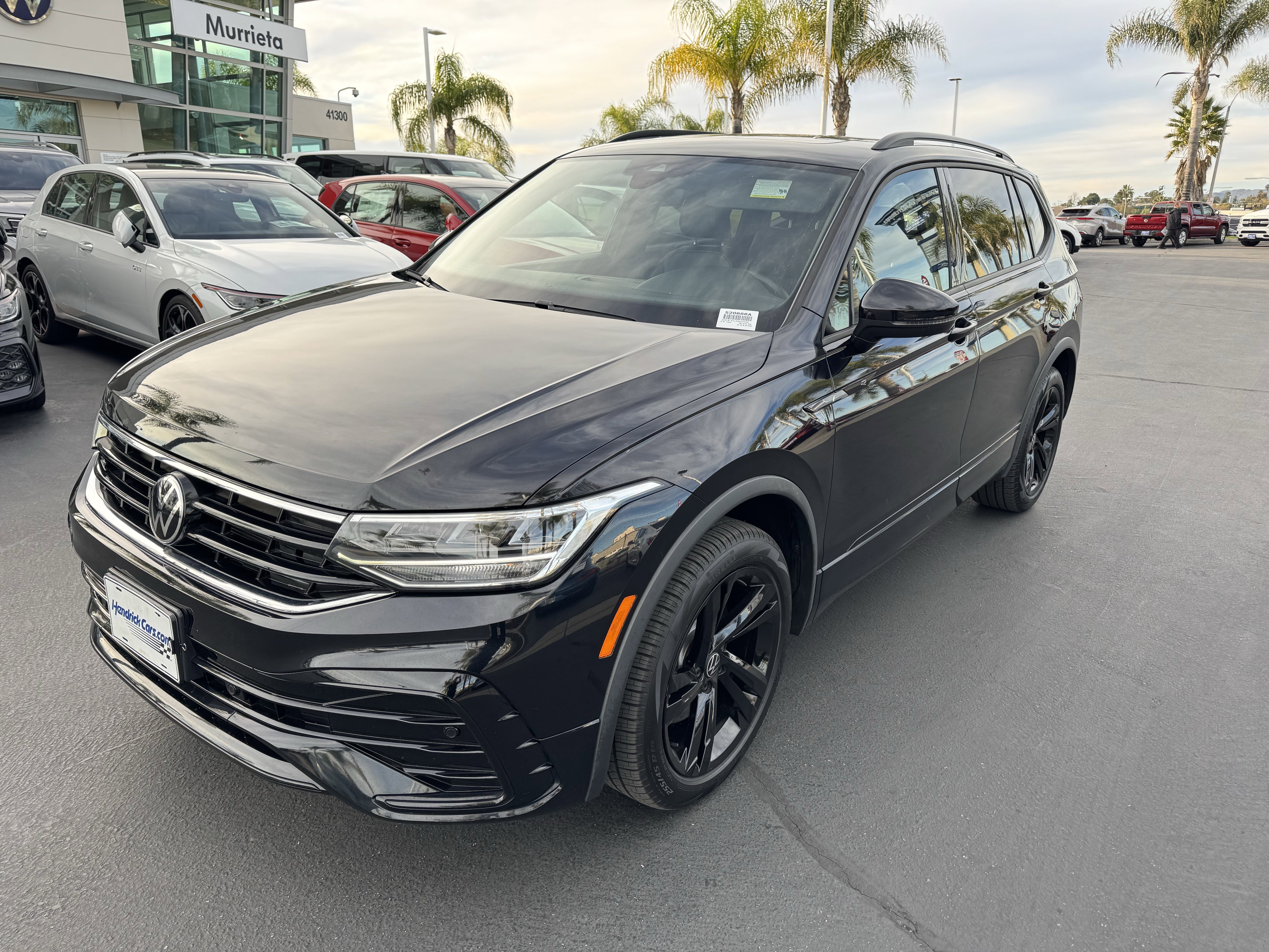 Certified 2023 Volkswagen Tiguan SE R-Line image 5