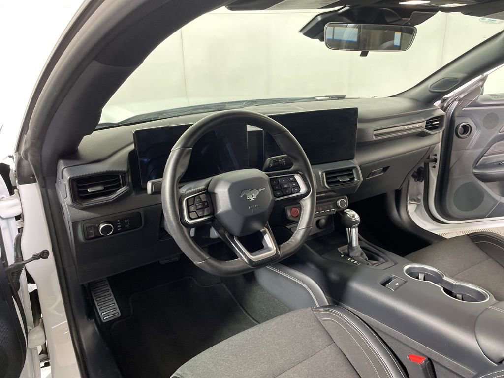 Used 2024 Ford Mustang Coupe image 8