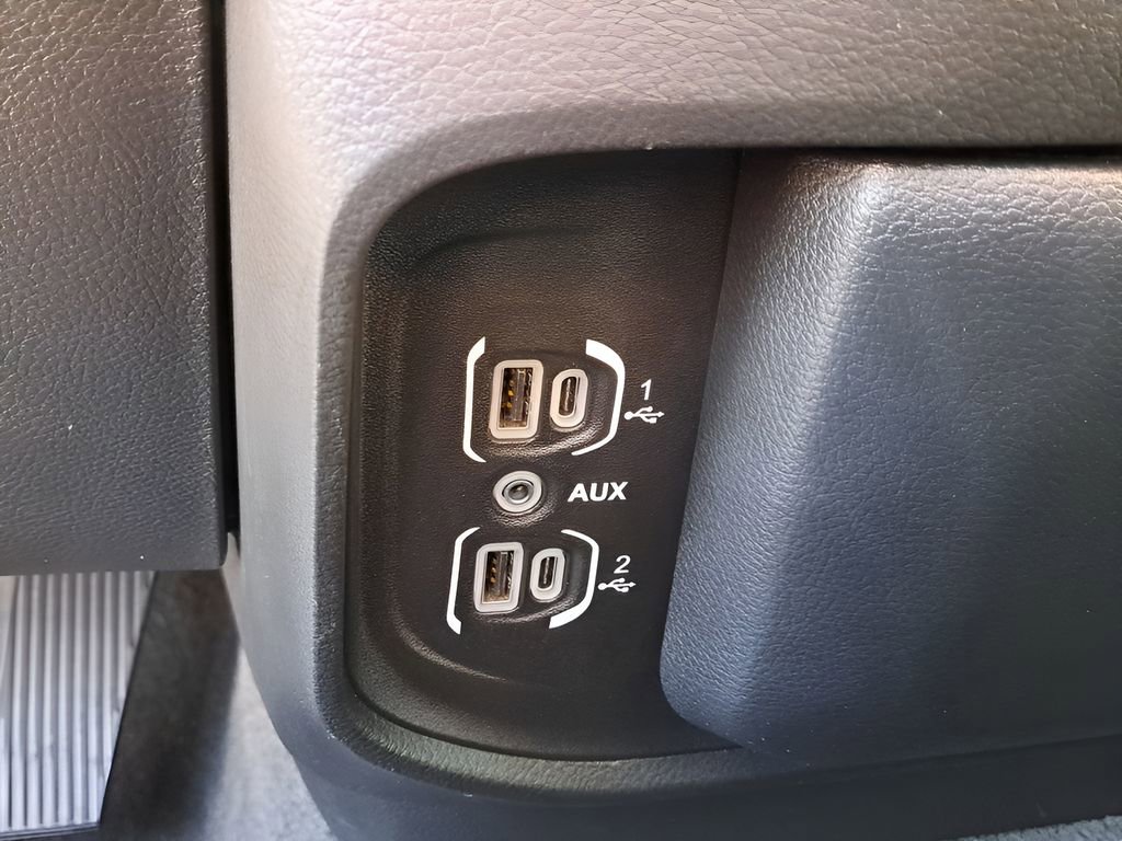 Used 2023 RAM 1500 Big Horn image 24