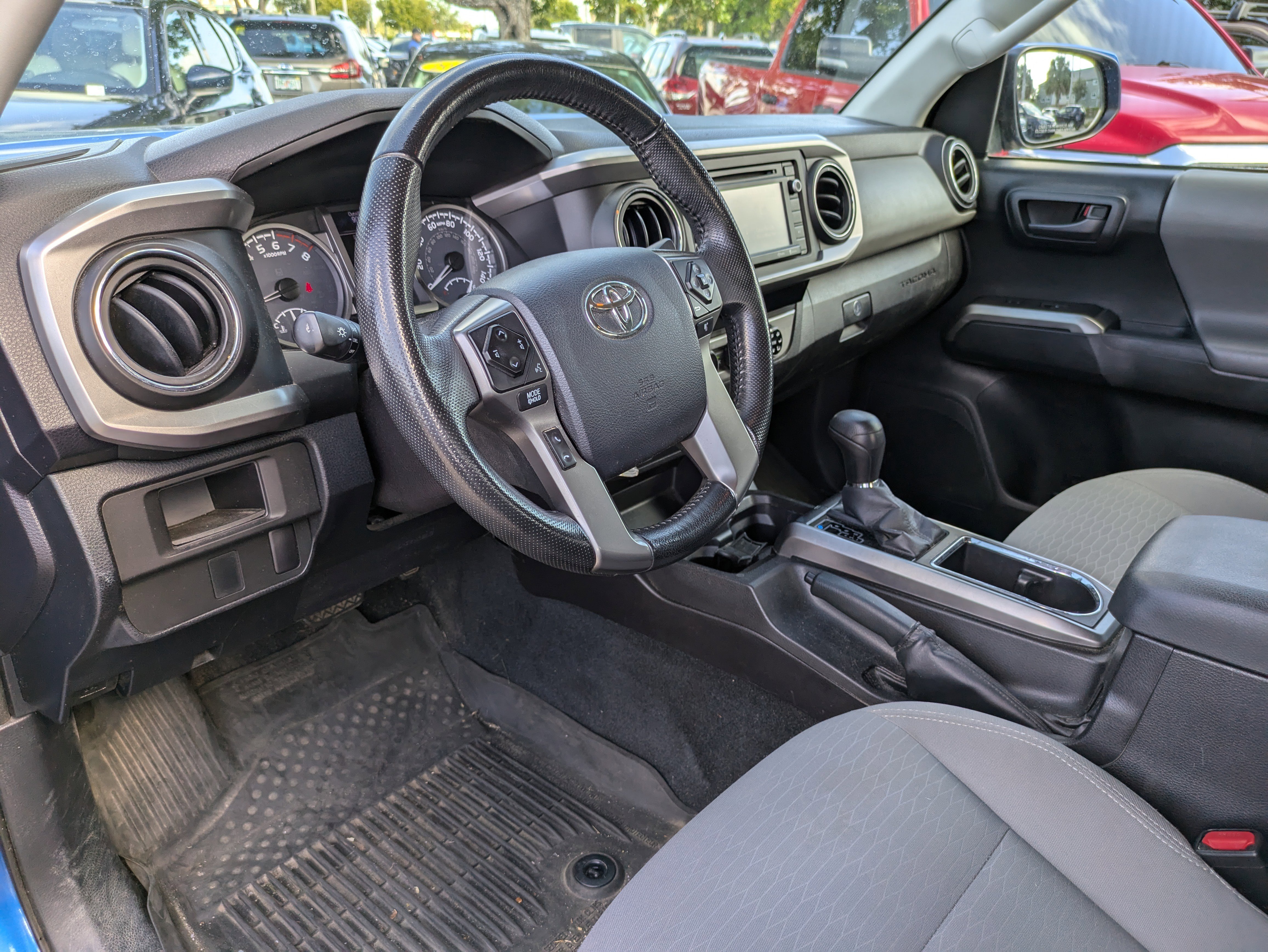 Used 2016 Toyota Tacoma SR5 image 19