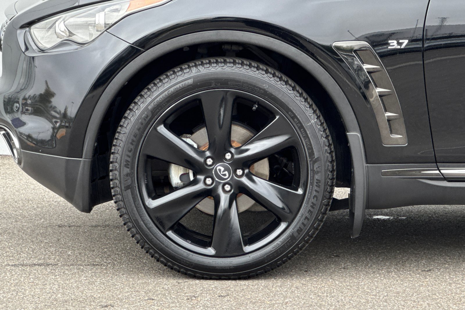Used 2017 INFINITI QX70 2WD w/ Premium Package image 32