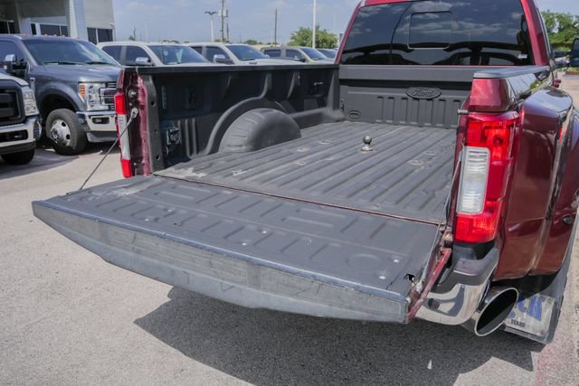 Used 2017 Ford F350 Lariat w/ Lariat Value Package AWD/4WD image 11