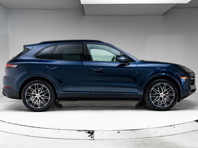 Certified 2026 Porsche Cayenne AWD/4WD image 36