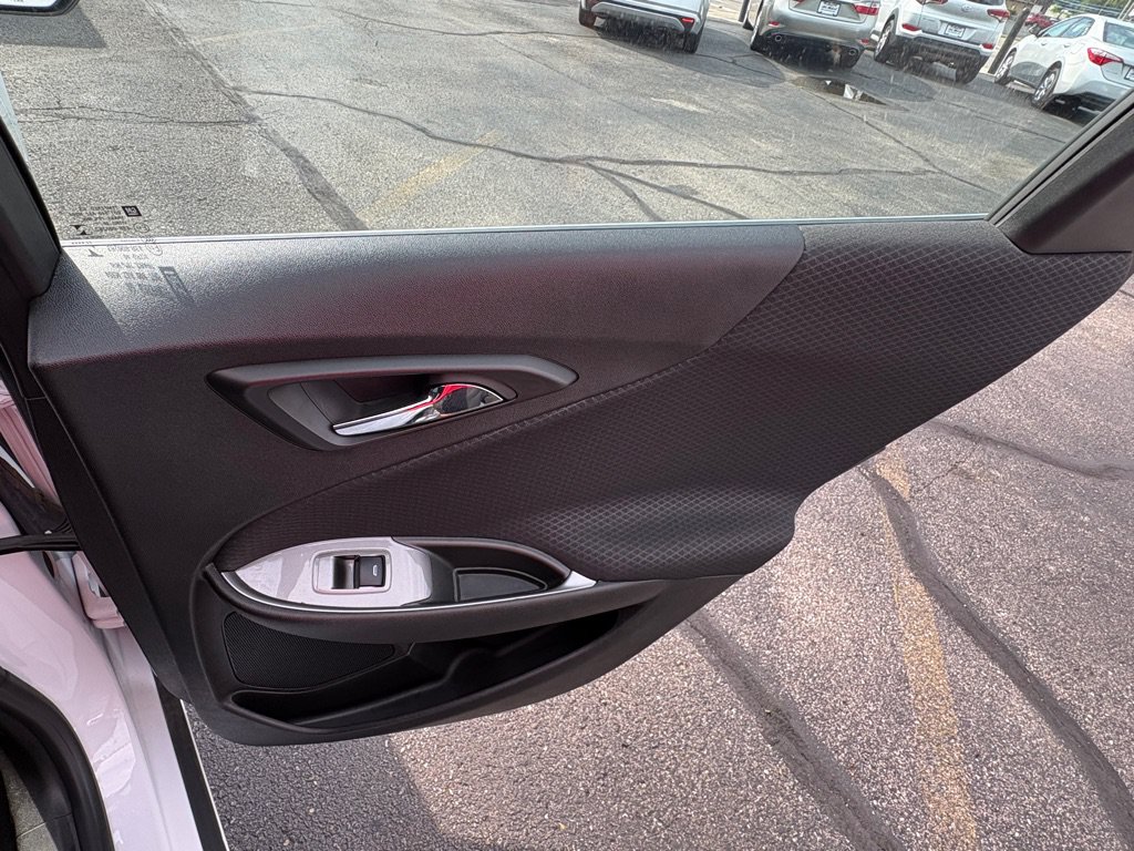 Used 2023 Chevrolet Malibu LS FWD image 13