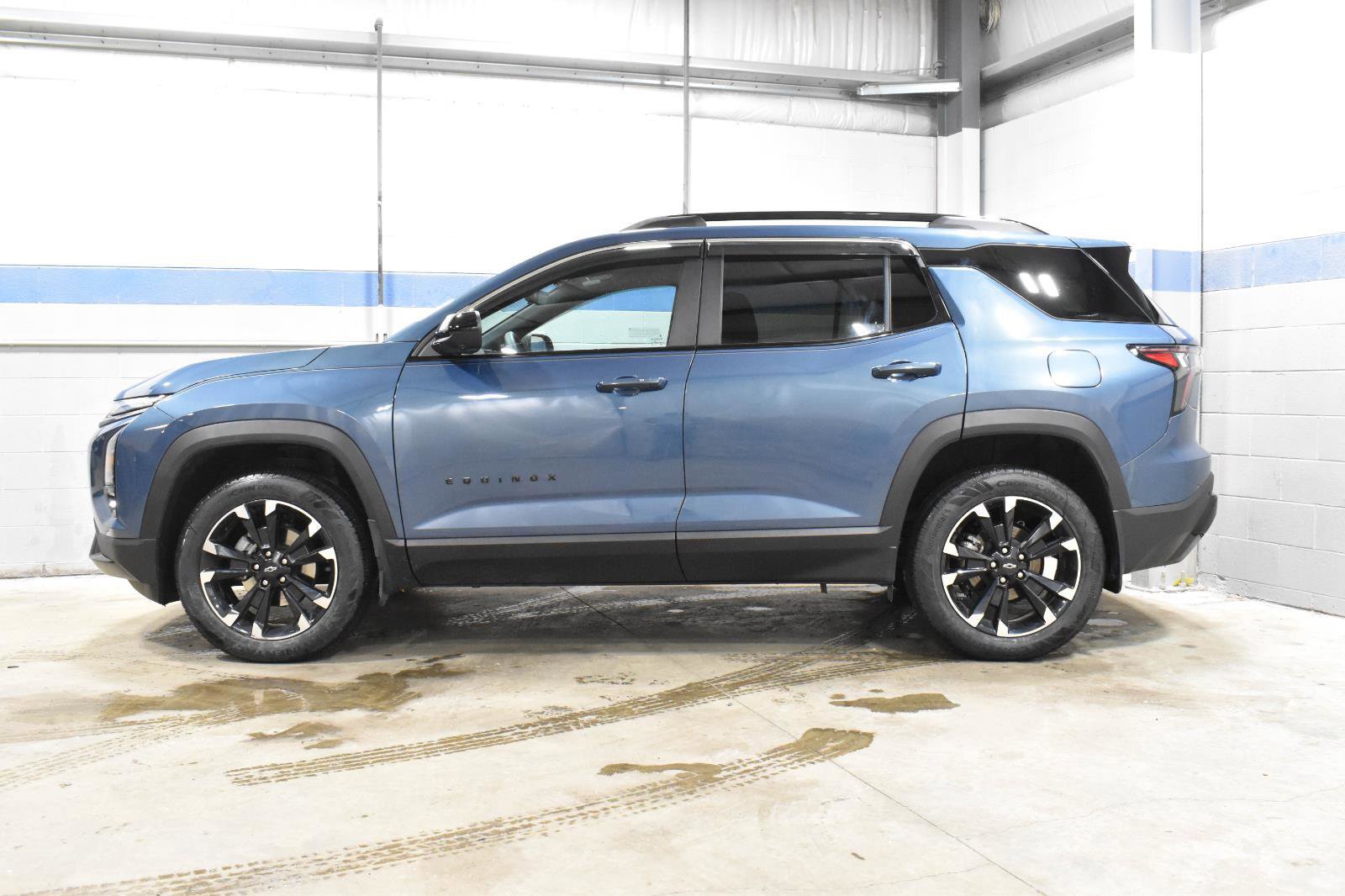 Used 2025 Chevrolet Equinox RS w/ Safety and Technology Package image 23