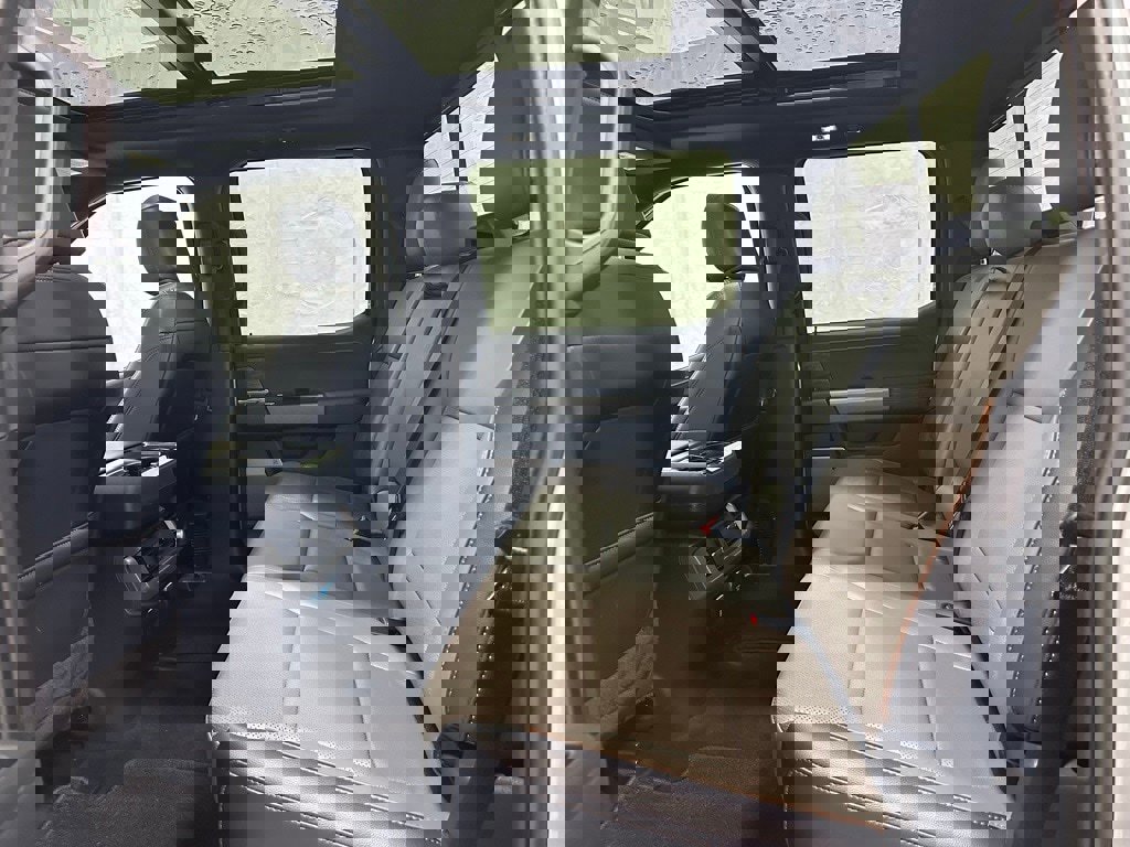 Used 2025 Ford F150 Lariat w/ Equipment Group 501A Mid image 45