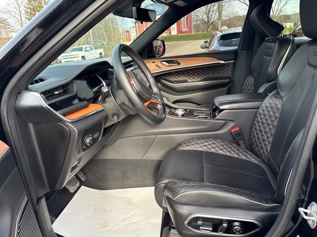 Used 2023 Jeep Grand Cherokee Summit image 14