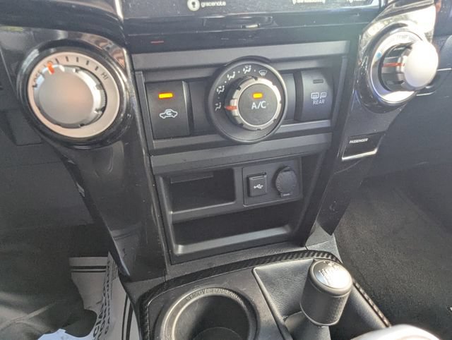 Used 2022 Toyota 4Runner TRD Off-Road Premium AWD/4WD image 23