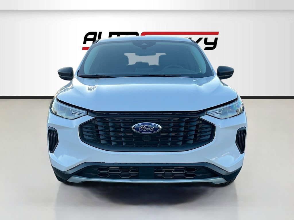 Used 2025 Ford Escape Active image 2