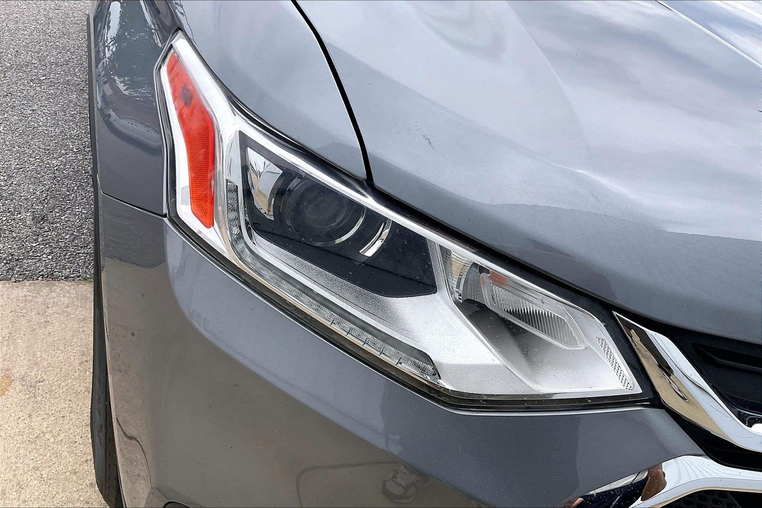 Used 2020 Chevrolet Traverse LS FWD image 33