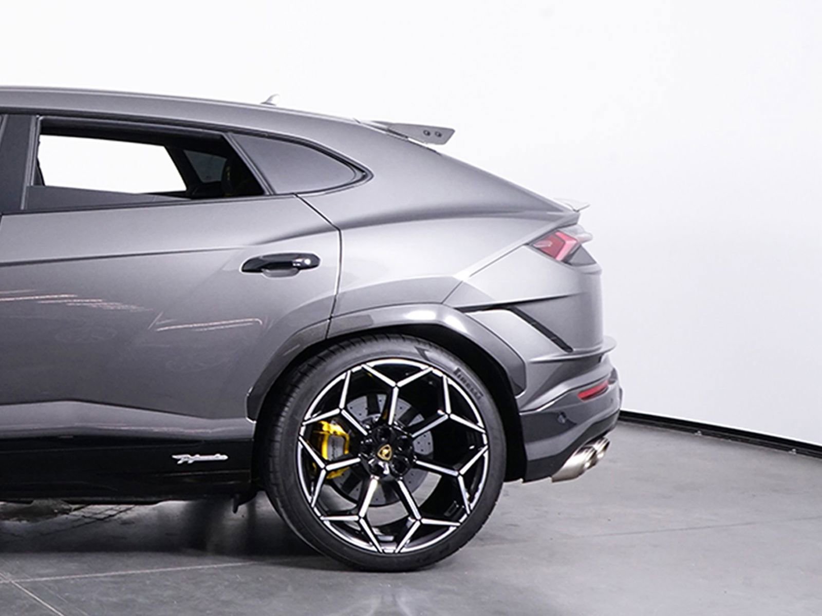 Used 2024 Lamborghini Urus Performante image 13