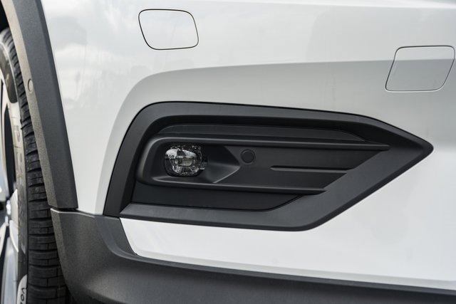 New 2026 Volvo V60 B5 Cross Country Plus w/ Protection Package Premier image 15