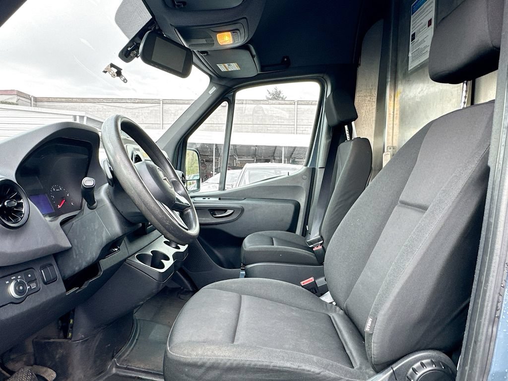 Used 2019 Mercedes-Benz Sprinter 144 image 10