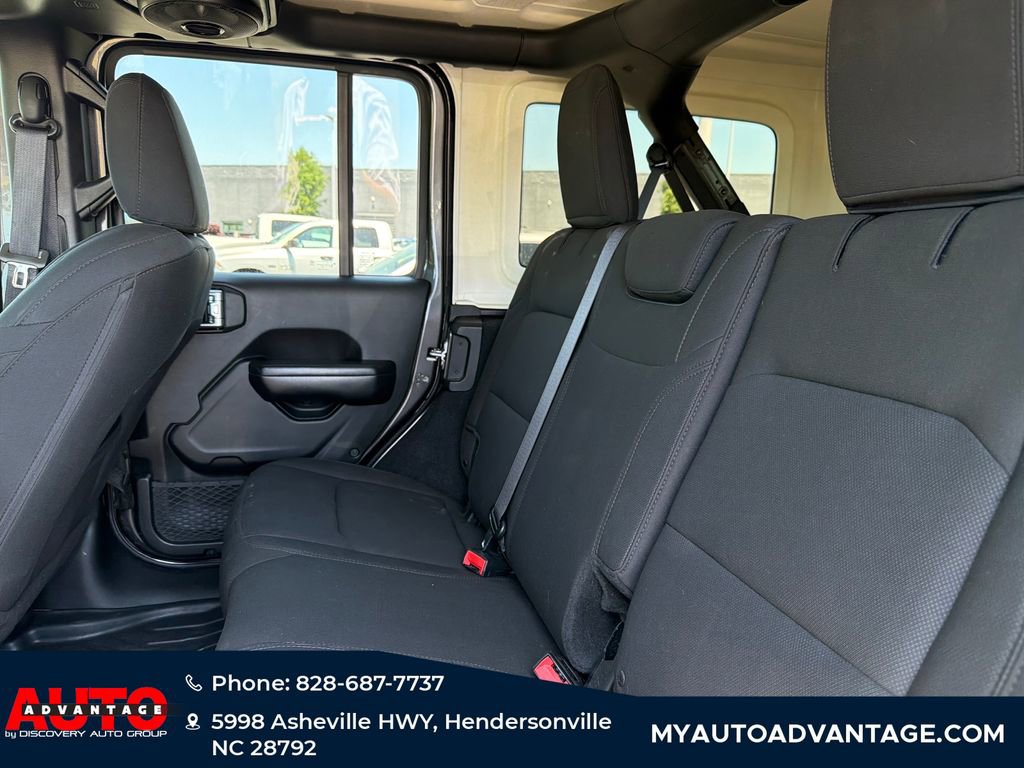 Used 2018 Jeep Wrangler Unlimited Sport S AWD/4WD image 25
