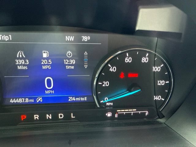 Used 2023 Ford Explorer XLT w/ Equipment Group 202A AWD/4WD image 17