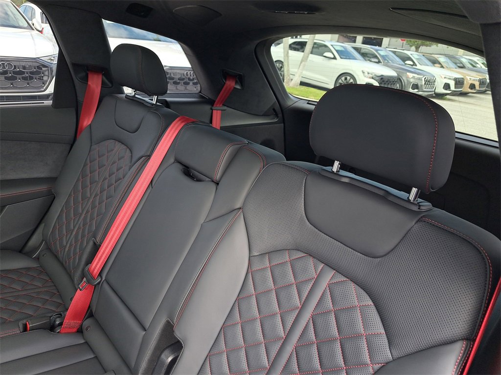 New 2026 Audi SQ7 Prestige image 27