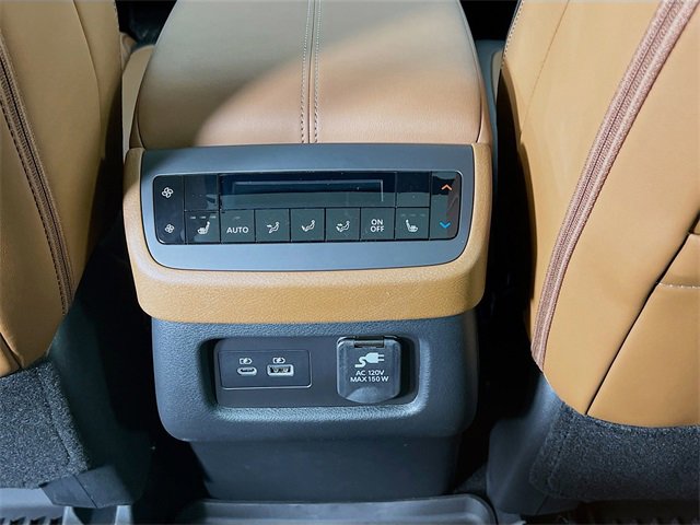 New 2025 Nissan Pathfinder Platinum w/ Cargo Package image 29