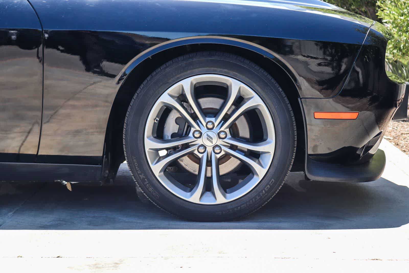 Used 2022 Dodge Challenger R/T RWD image 9