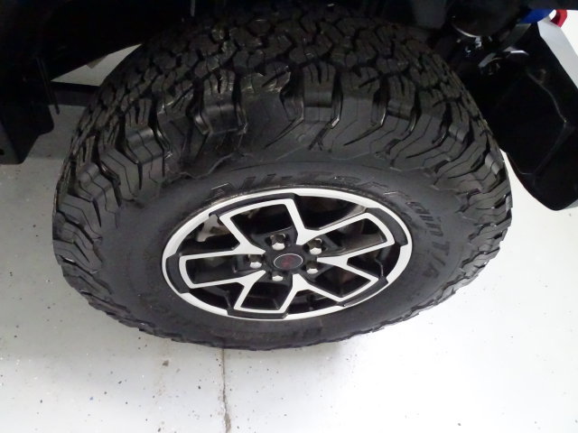 Certified 2025 Jeep Wrangler Unlimited Rubicon w/ Convenience Group AWD/4WD image 29