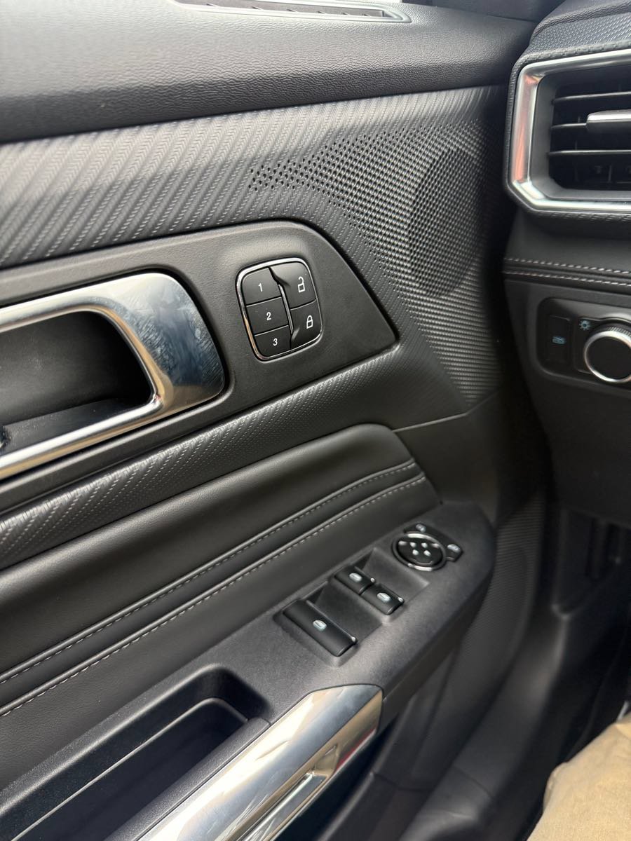 Used 2026 Ford Mustang Premium RWD image 23