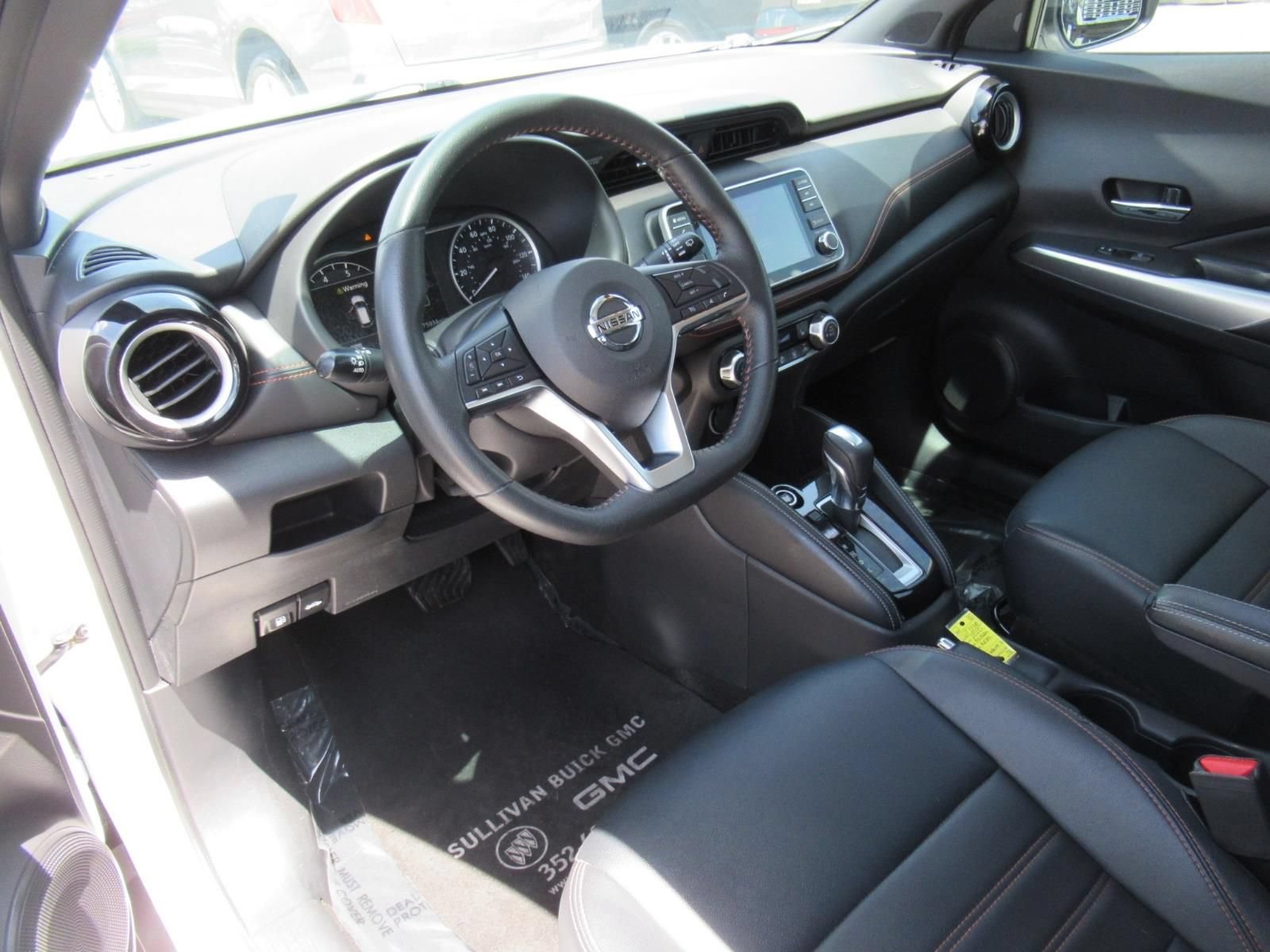 Used 2020 Nissan Kicks SR w/ SR Premium Package FWD image 16