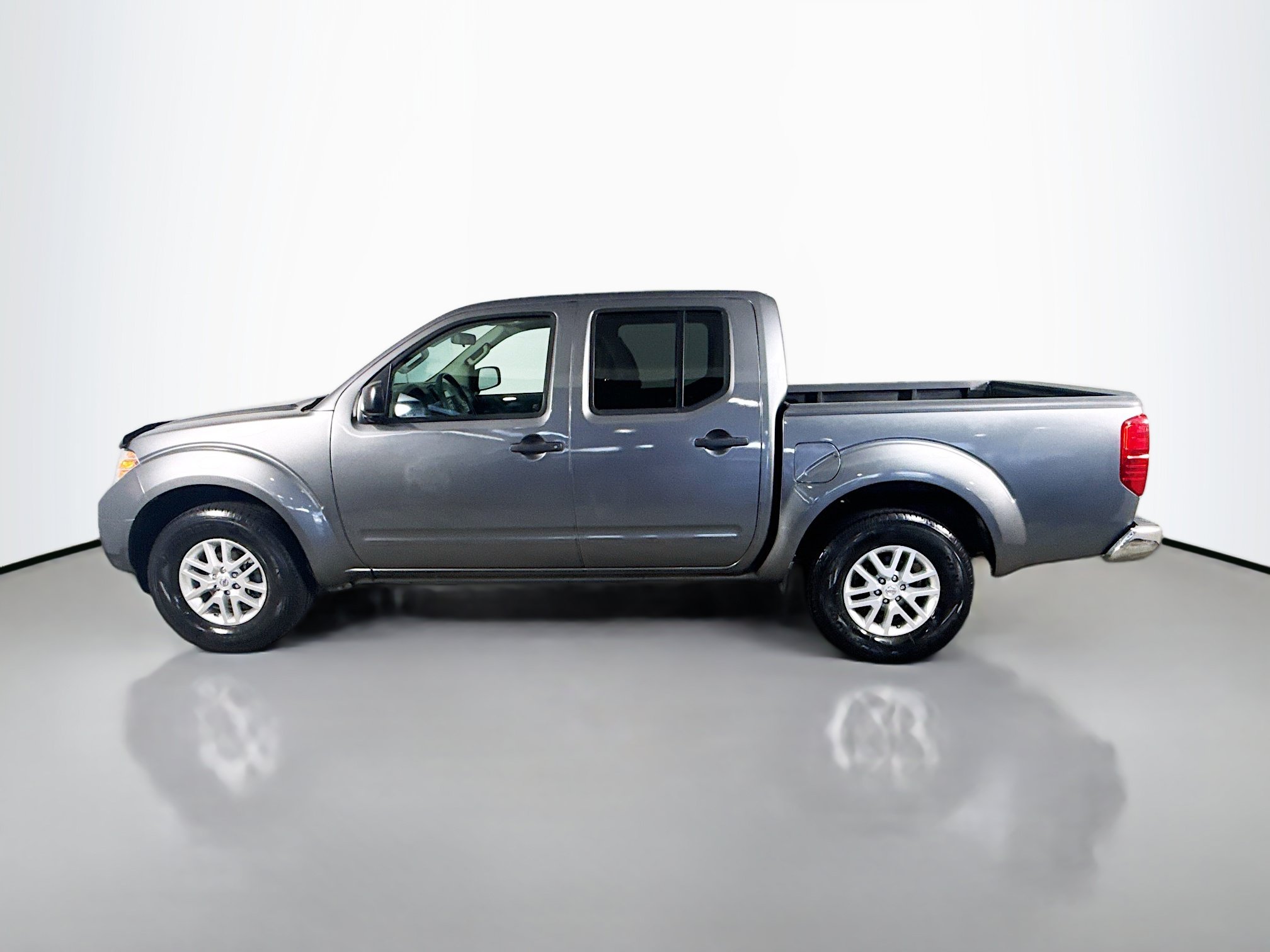 Used 2017 Nissan Frontier SV AWD/4WD image 6