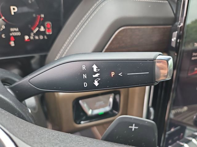 Used 2025 GMC Yukon Denali Ultimate image 16