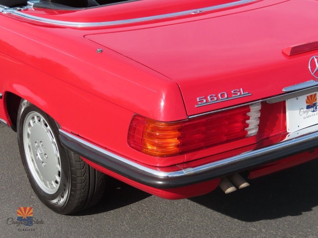 Used 1989 Mercedes-Benz 560 SL image 16