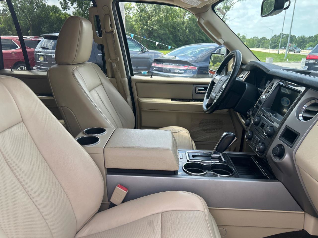 Used 2017 Ford Expedition Limited AWD/4WD image 26