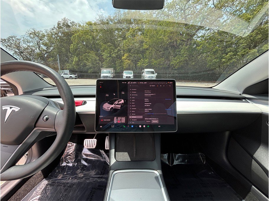 Used 2021 Tesla Model 3 Standard Range Plus RWD image 11