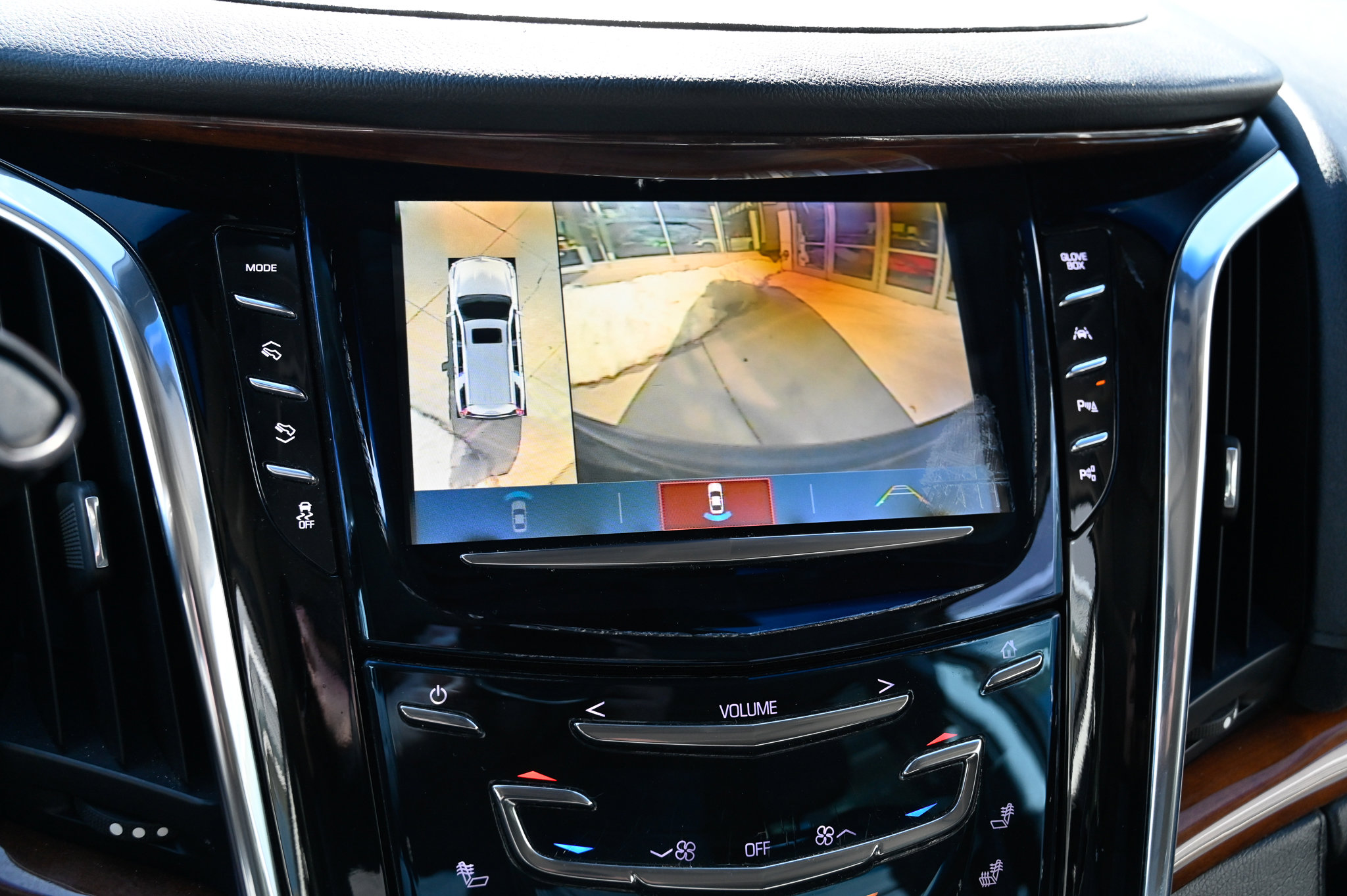 Used 2017 Cadillac Escalade ESV Luxury image 34