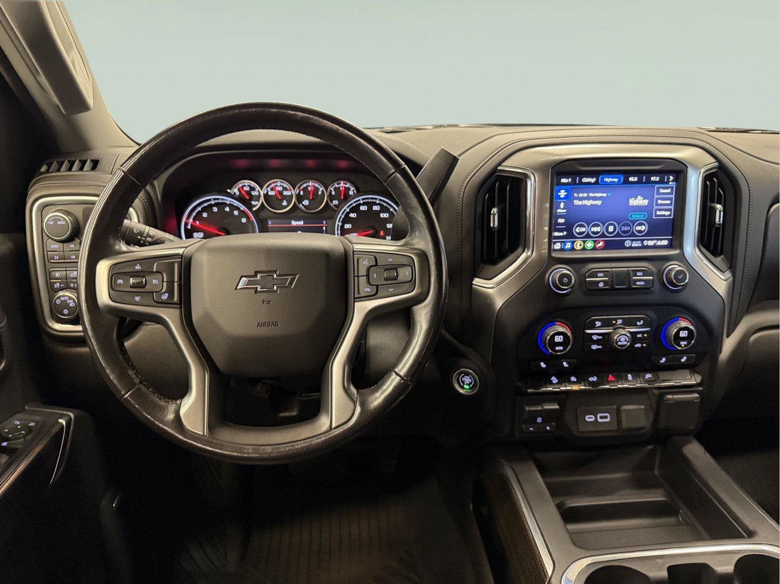 Used 2020 Chevrolet Silverado 1500 RST AWD/4WD image 31