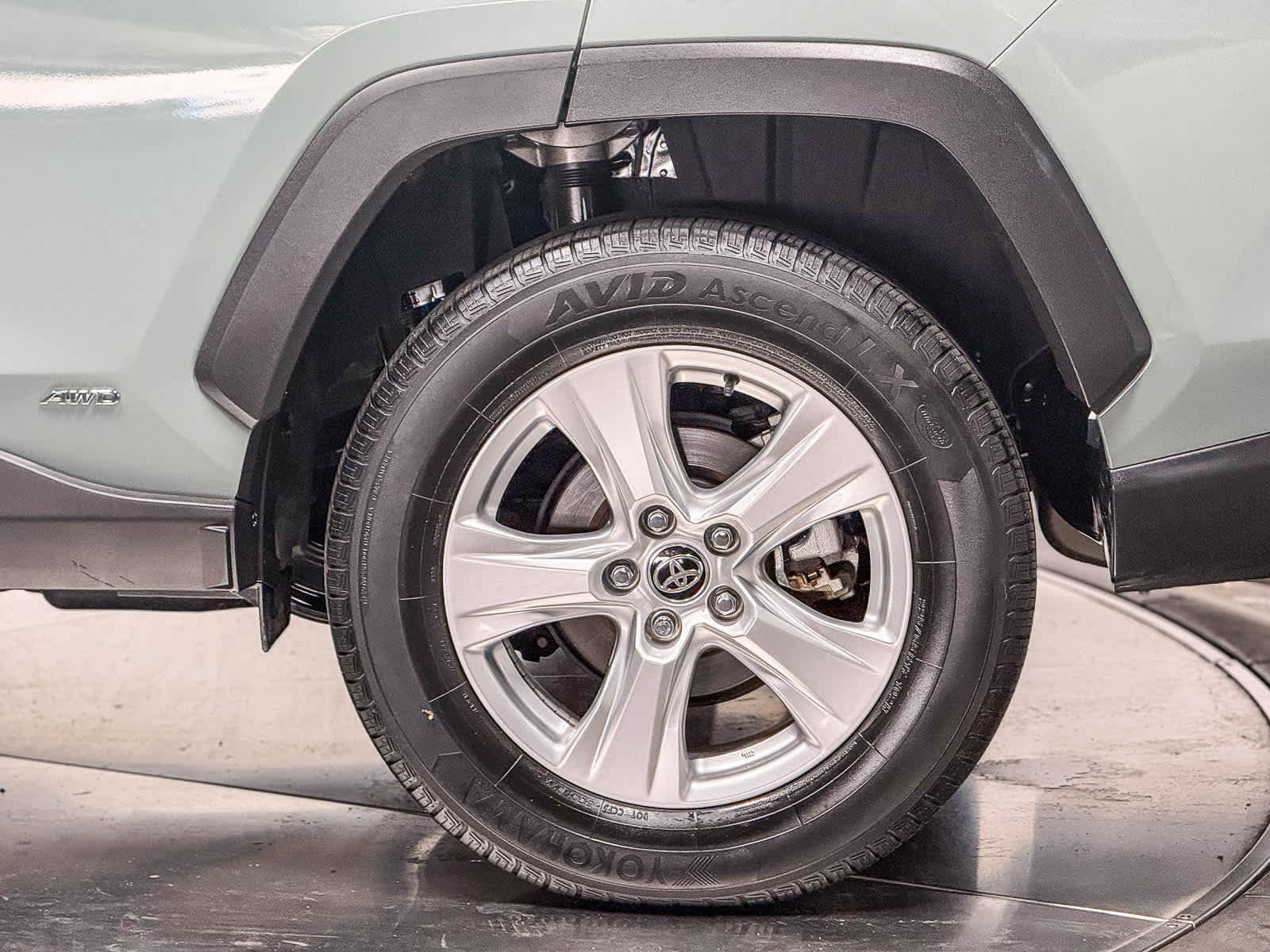 Certified 2020 Toyota RAV4 XLE w/ Carpet Mat Package AWD/4WD image 10