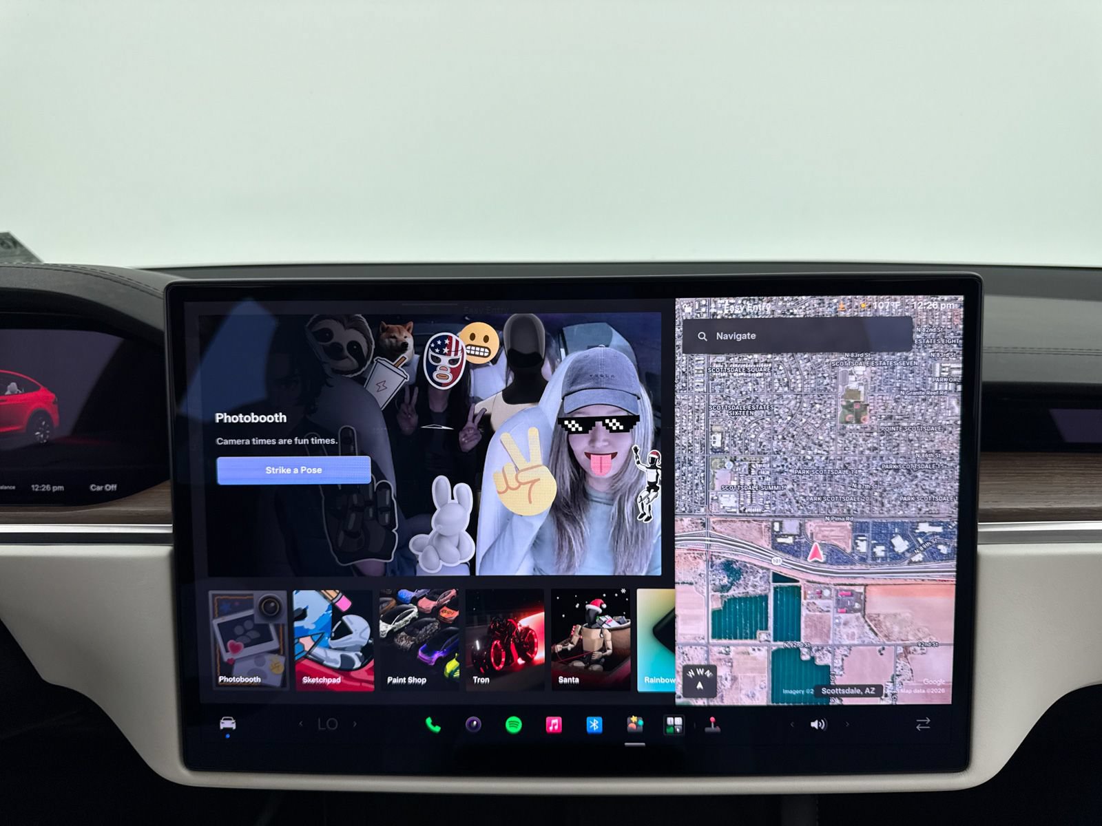 Used 2022 Tesla Model X AWD/4WD image 29