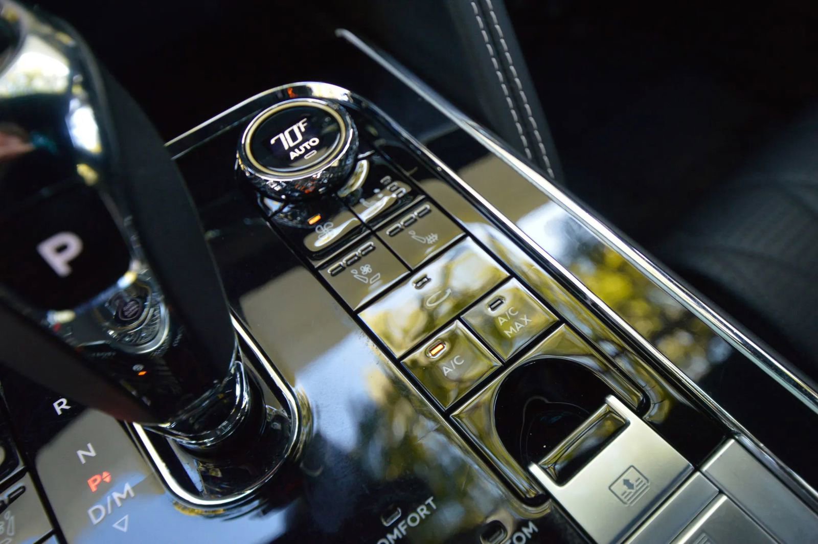 Used 2022 Bentley Flying Spur V8 image 52