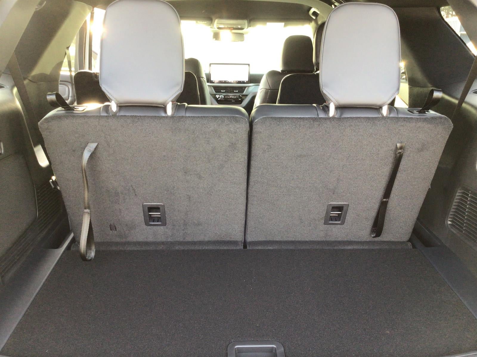 New 2026 Ford Explorer ST-Line w/ ST-Line Street Pack image 16