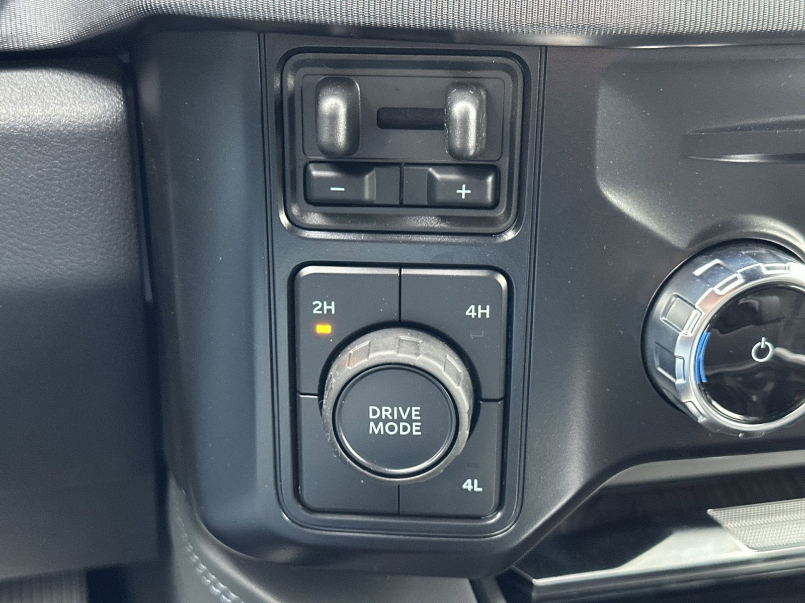 New 2025 Ford F350 Platinum image 29