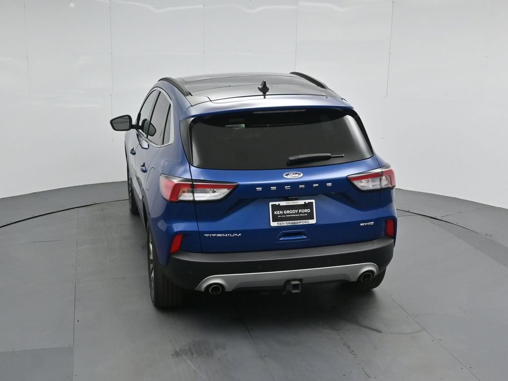 Certified 2022 Ford Escape Titanium w/ Class II Trailer Tow Package image 44