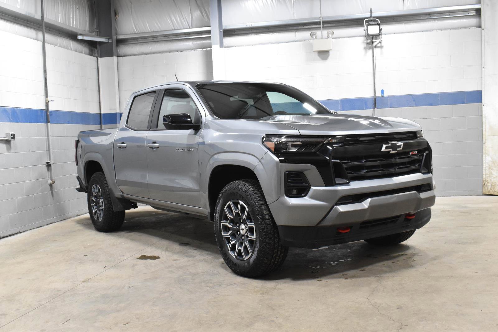 Used 2024 Chevrolet Colorado Z71 w/ Z71 Convenience Package 2 AWD/4WD image 31