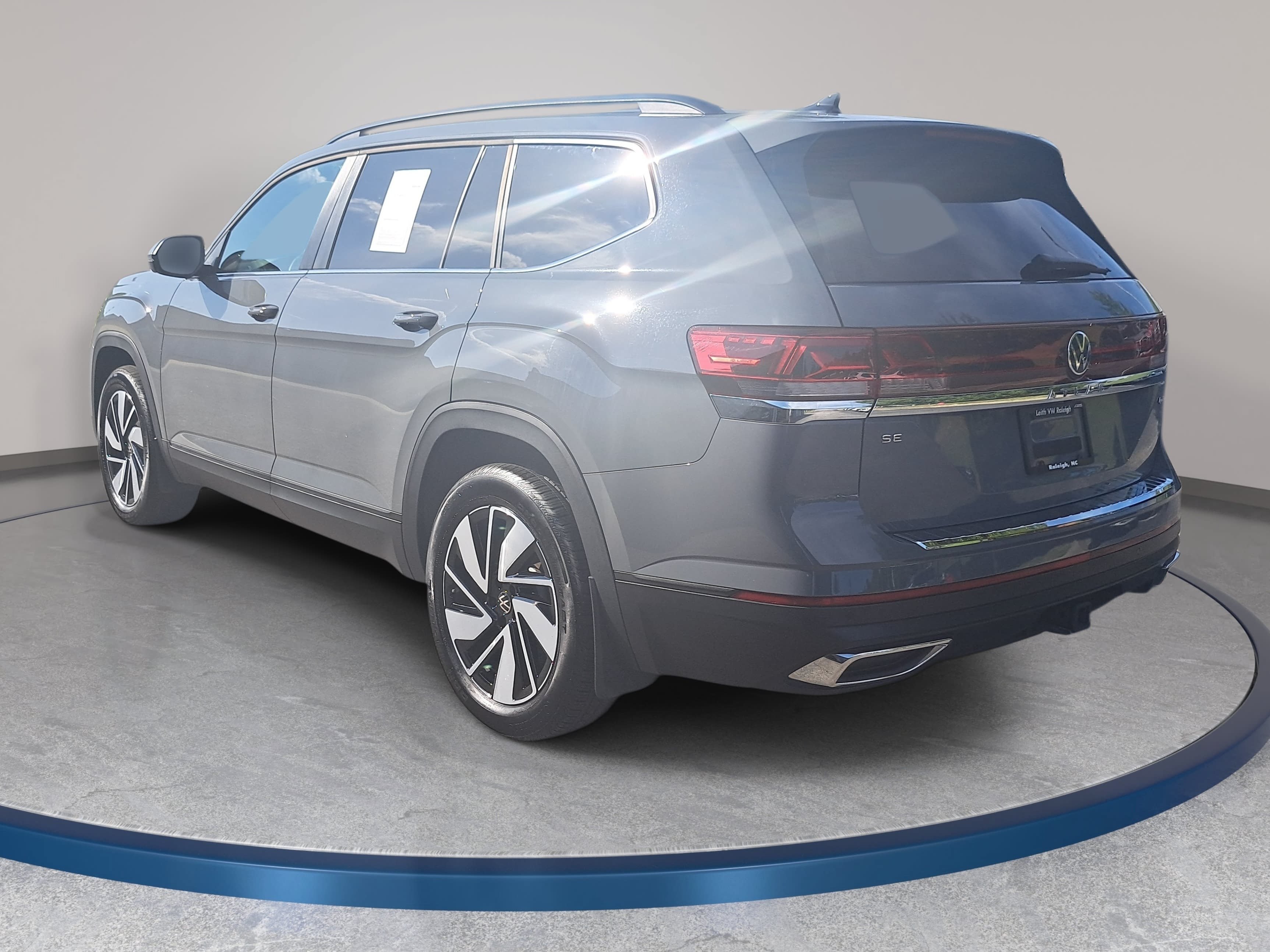 Certified 2026 Volkswagen Atlas SE AWD/4WD image 7