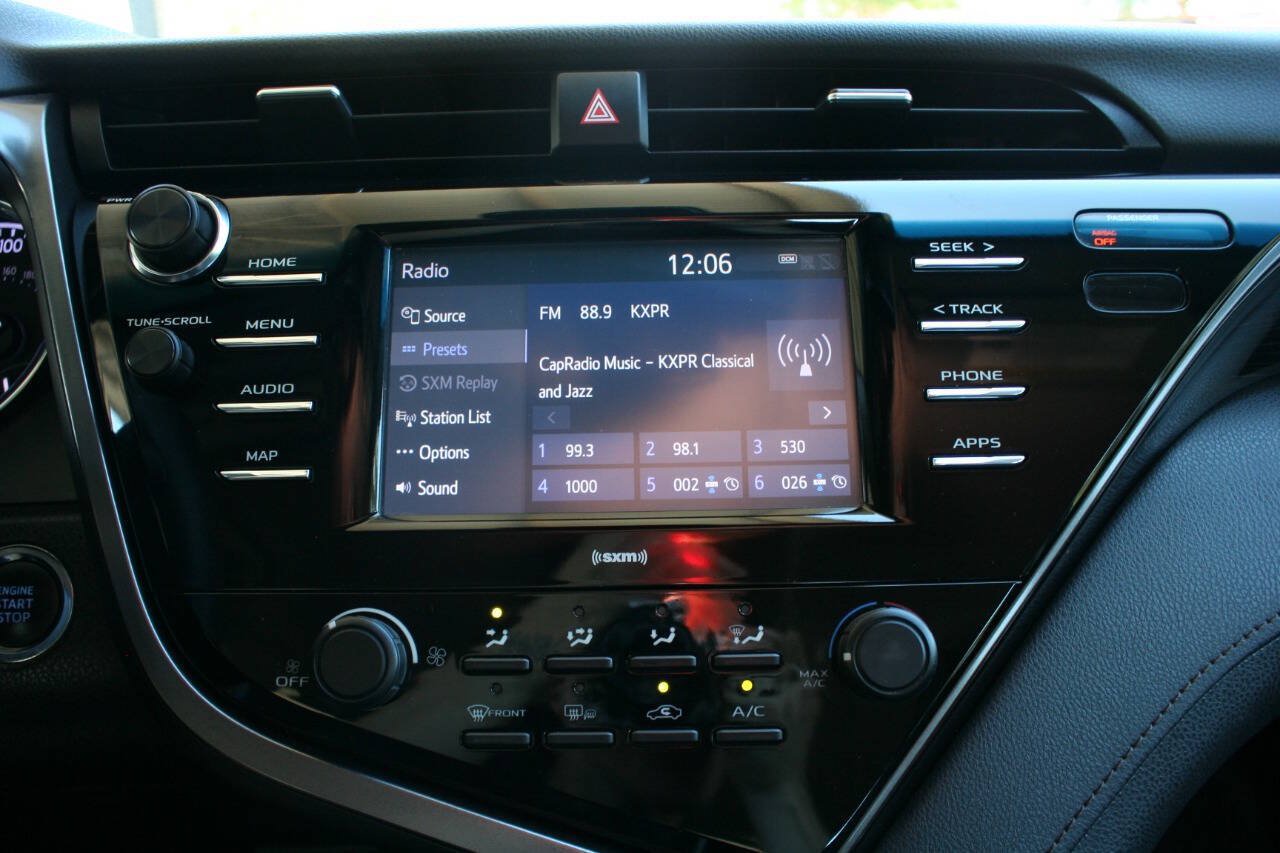 Used 2020 Toyota Camry LE w/ Convenience Package FWD image 20