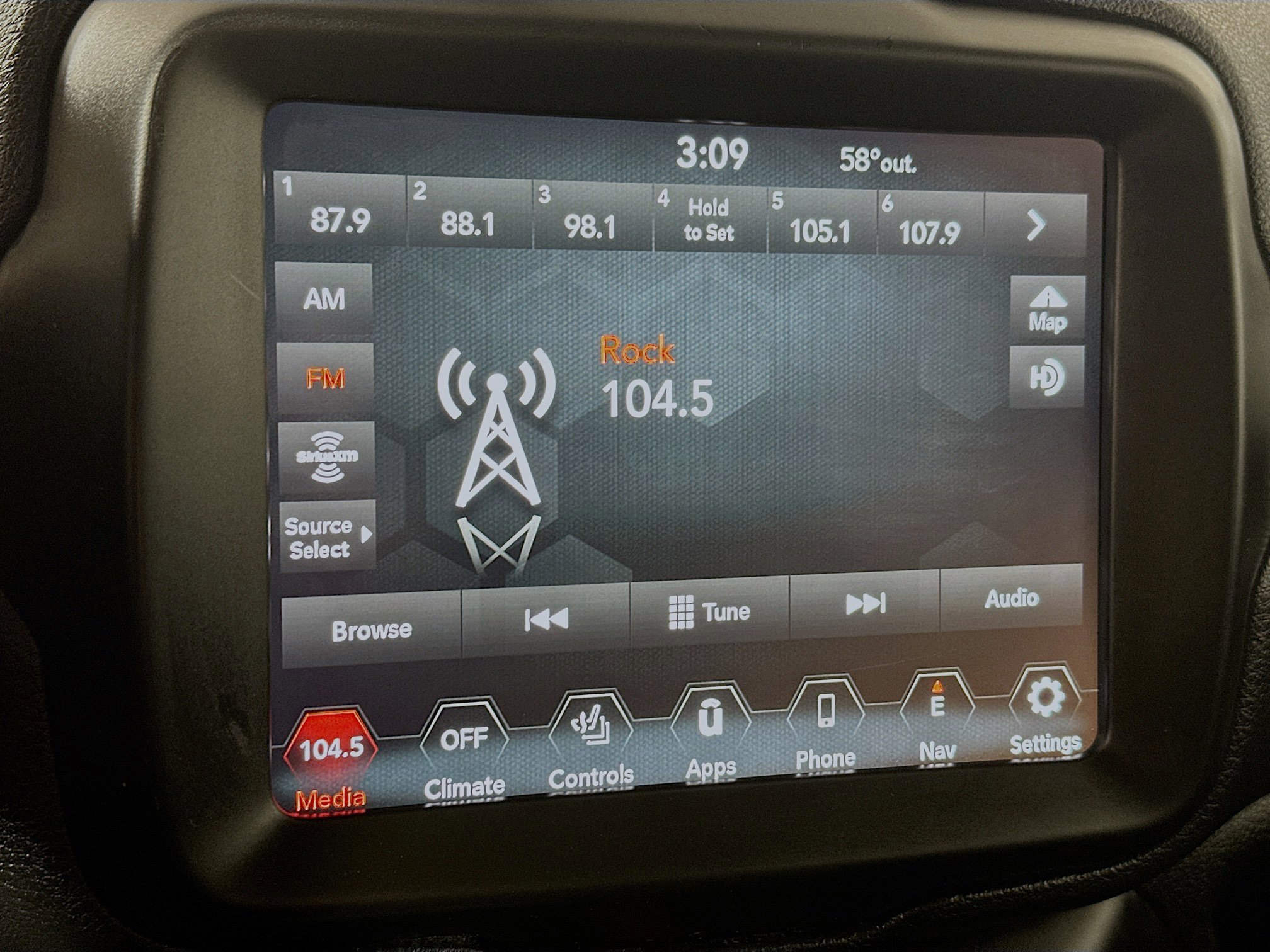 Used 2022 Jeep Renegade Latitude w/ Convenience Group image 15