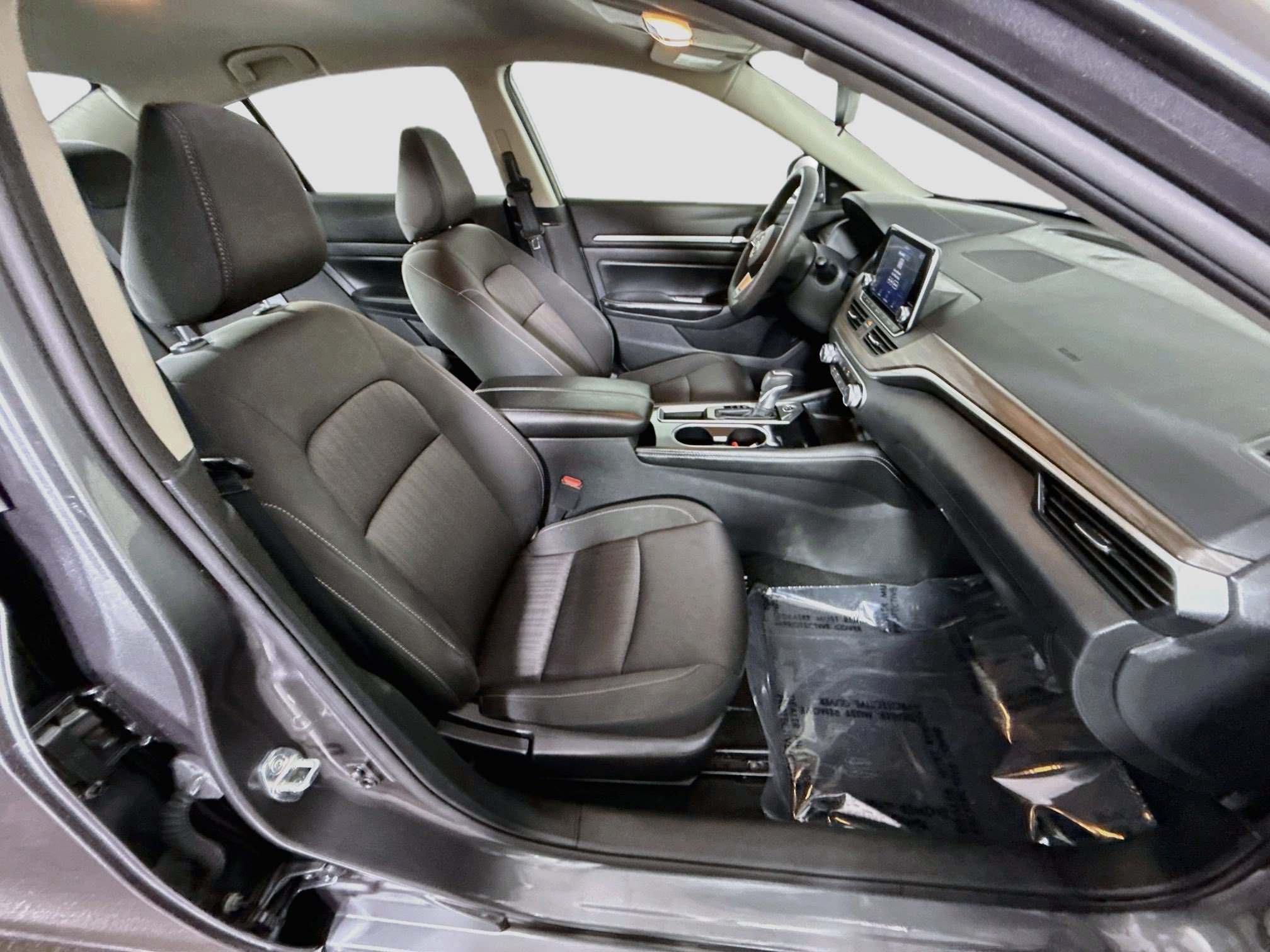 Used 2023 Nissan Altima 2.5 SV FWD image 29